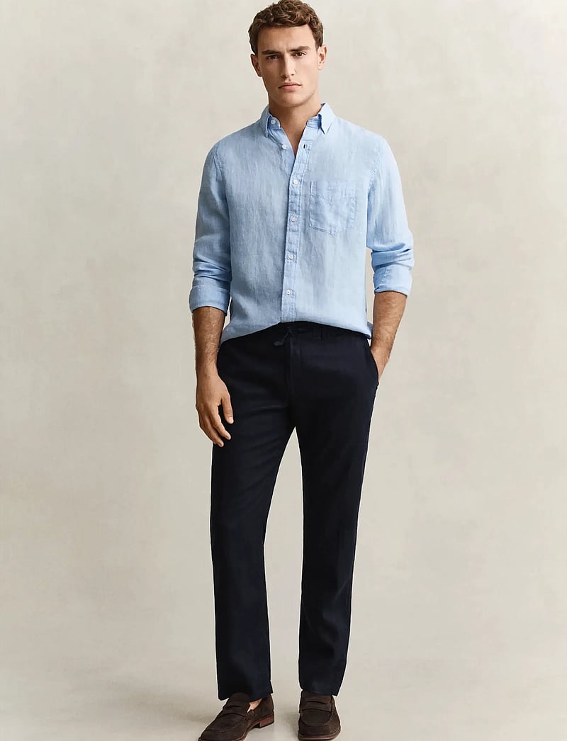 GANT - REG GMNT DYED LINEN SHIRT - hørskjorter - sky blue - 4