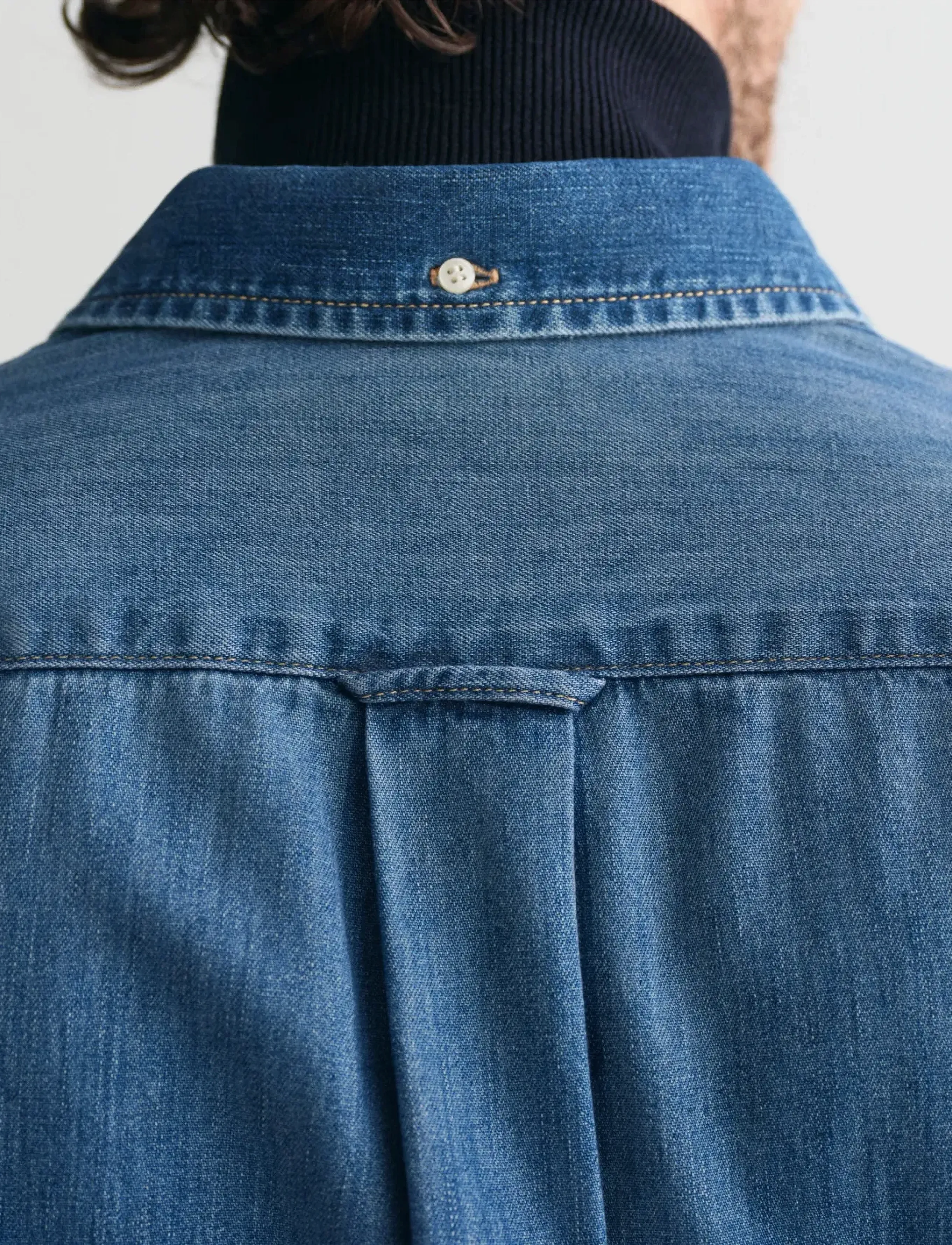 Gant - REG DENIM SHIRT - džinsiniai marškiniai - mid blue worn in - 4