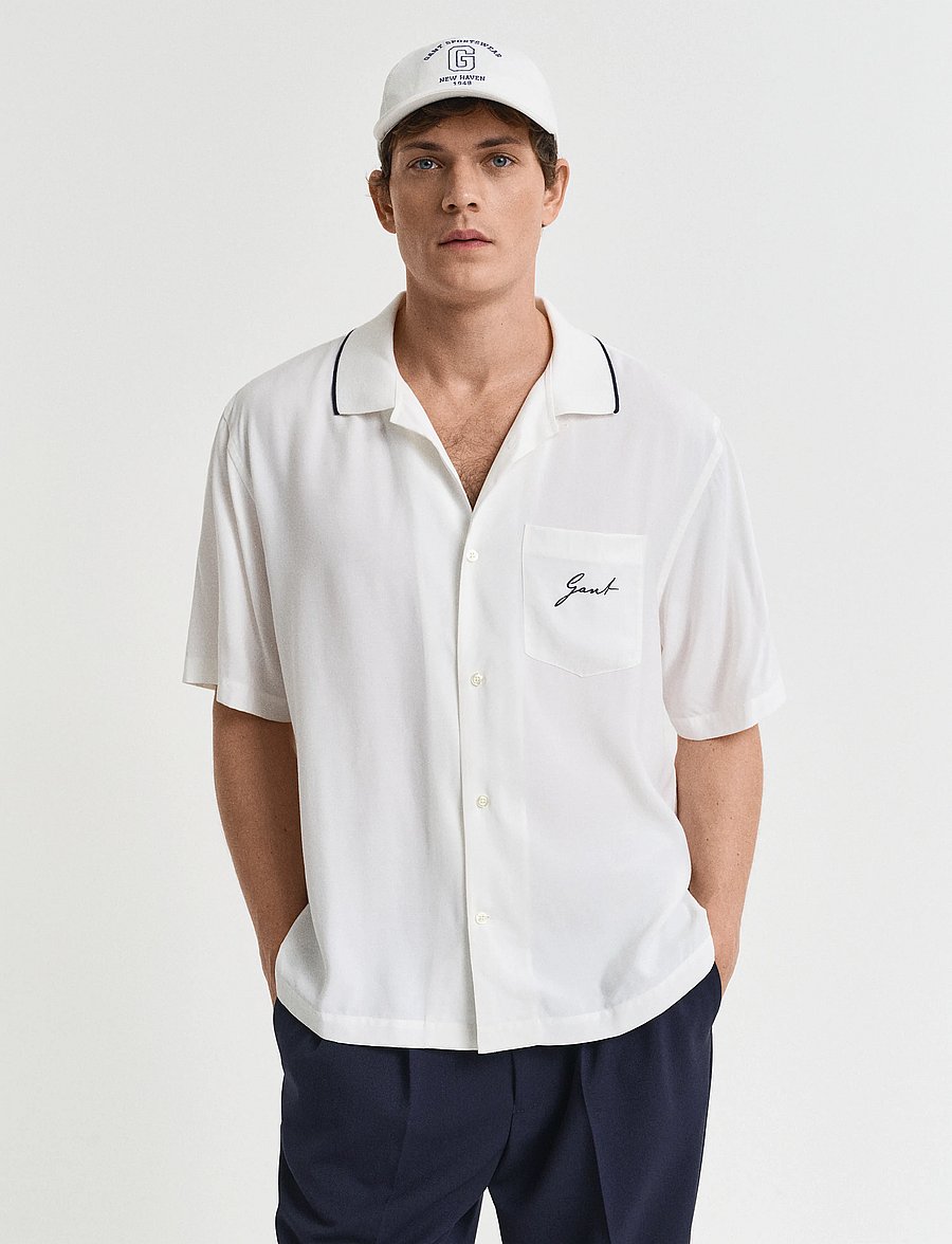 Gant - REL VISCOSE SS SHIRT - lühikeste varrukatega särgid - eggshell - 0