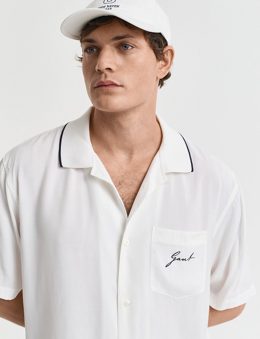 Gant - REL VISCOSE SS SHIRT - lühikeste varrukatega särgid - eggshell - 3