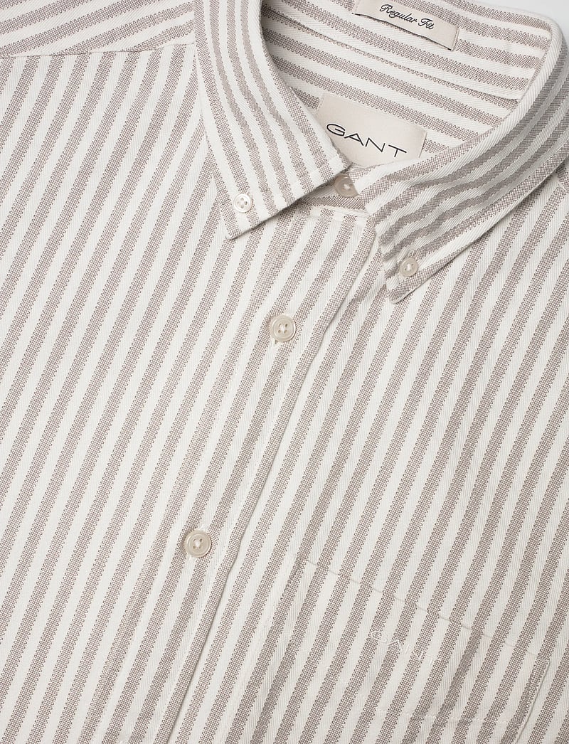 GANT - REG TEXTURE STRIPE SHIRT - tavalised t-särgid - light taupe - 3