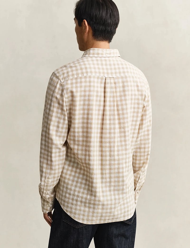 GANT - REG COTTON LINEN GINGHAM SHIRT - linneskjortor - oat beige - 2