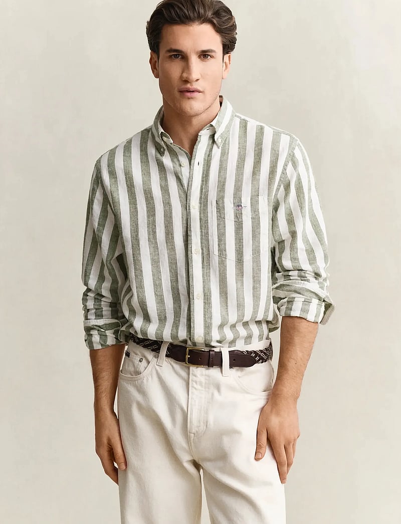 GANT - REG COTTON LINEN STRIPE SHIRT - triibulised särgid - dry herb green - 0