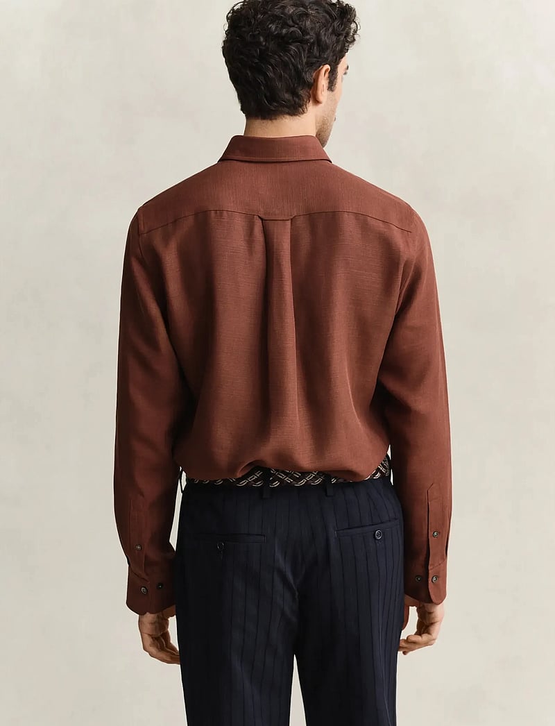 Gant - REG LYOCELL SHIRT - casual skjorter - mahogany brown - 2