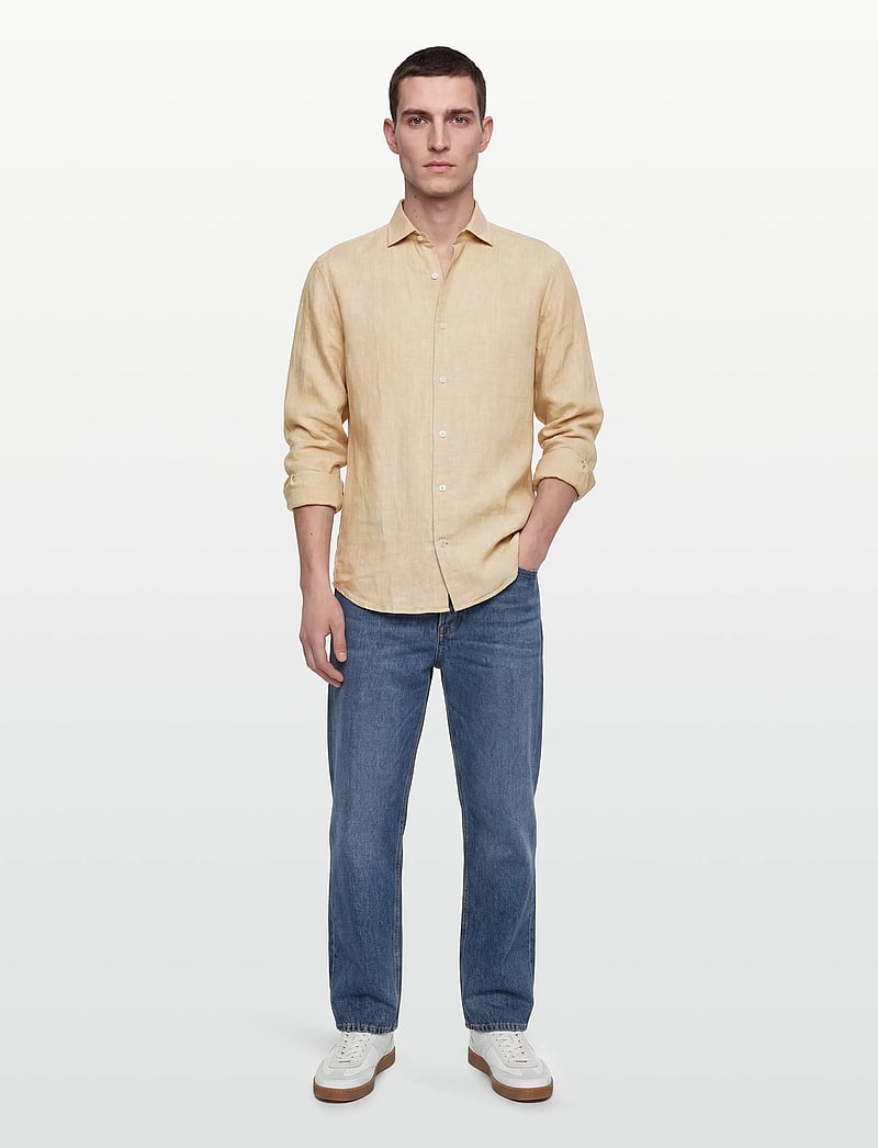 GANT - REG LINEN SHIRT - hørskjorter - oat beige - 0