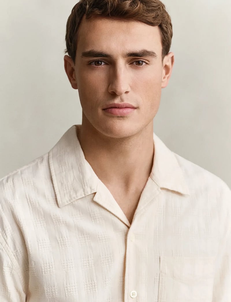 Gant - REL TEXTURE CHECK SHIRT - kortærmede skjorter - creamed white - 3