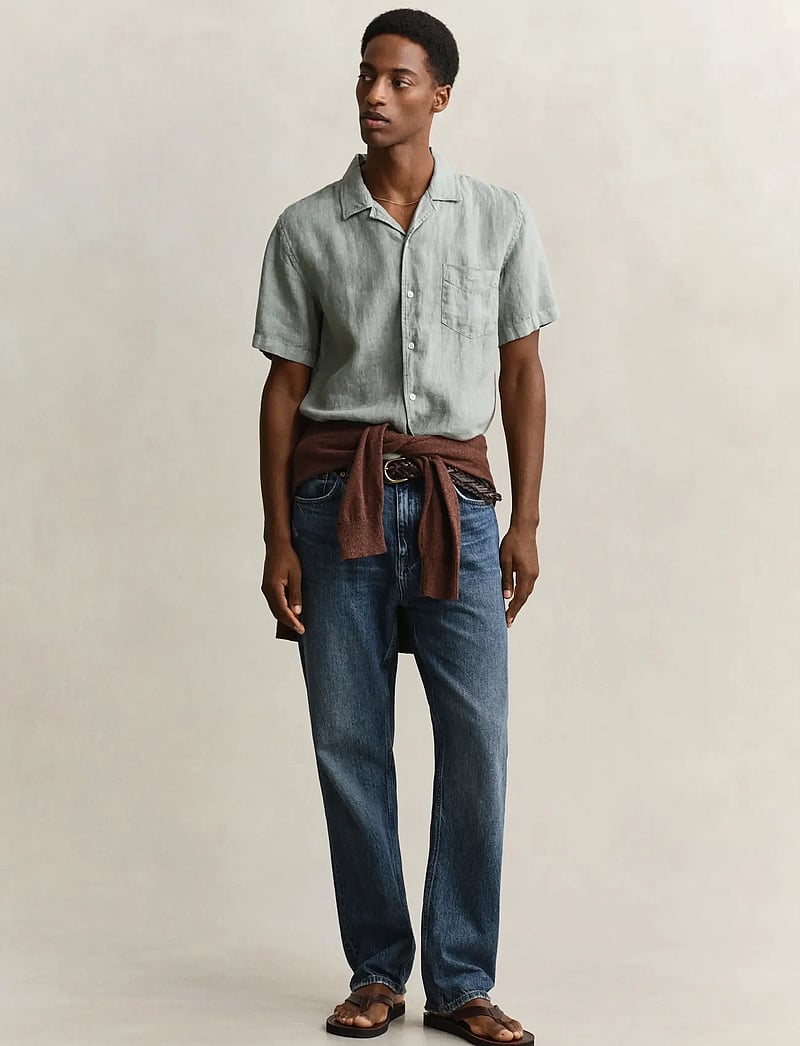 GANT - REG GMNT DYED LINEN SS CAMP SHIRT - kurzarmhemden - ceramic grey - 4