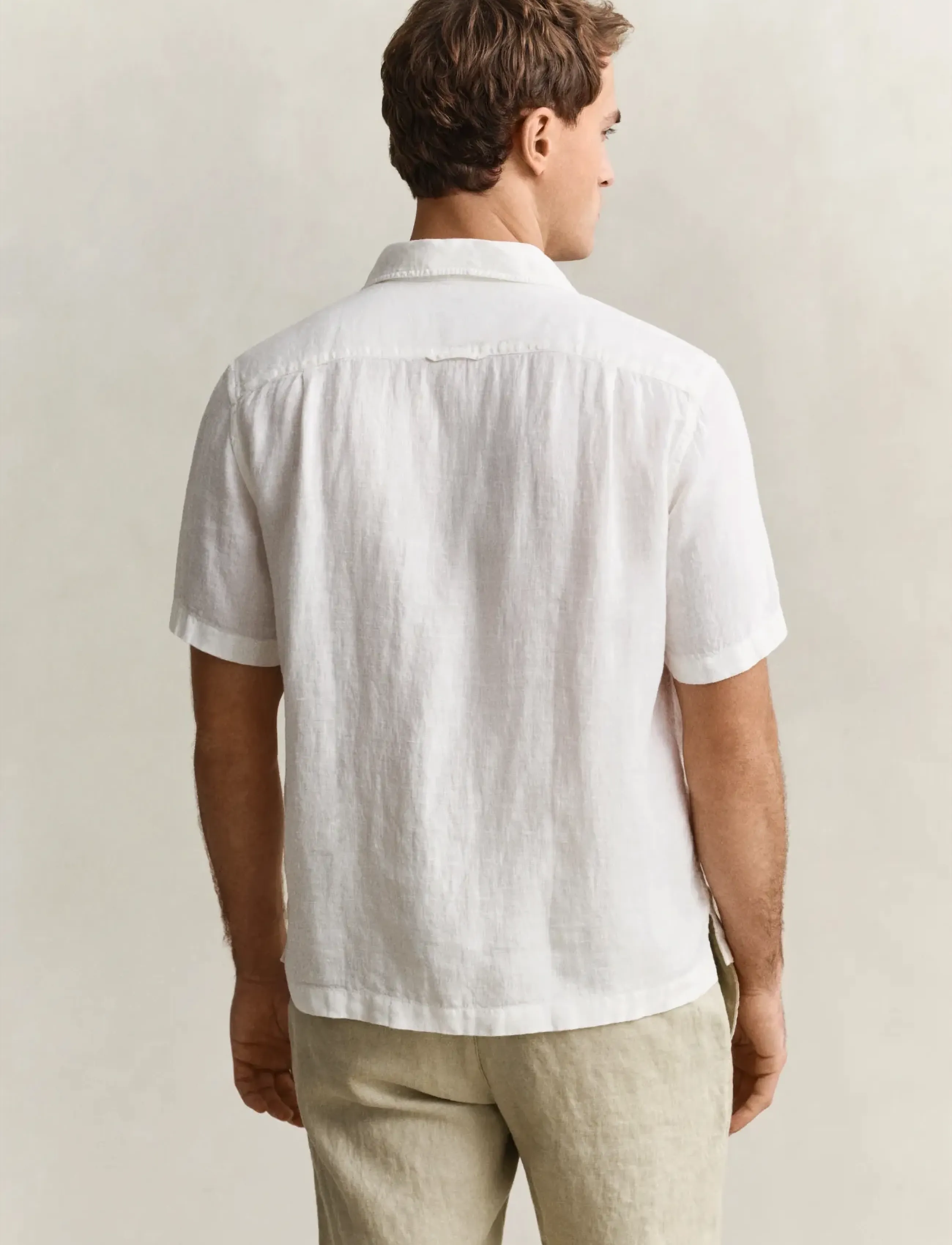 Gant - REG GMNT DYED LINEN SS CAMP SHIRT - kortærmede skjorter - white - 2