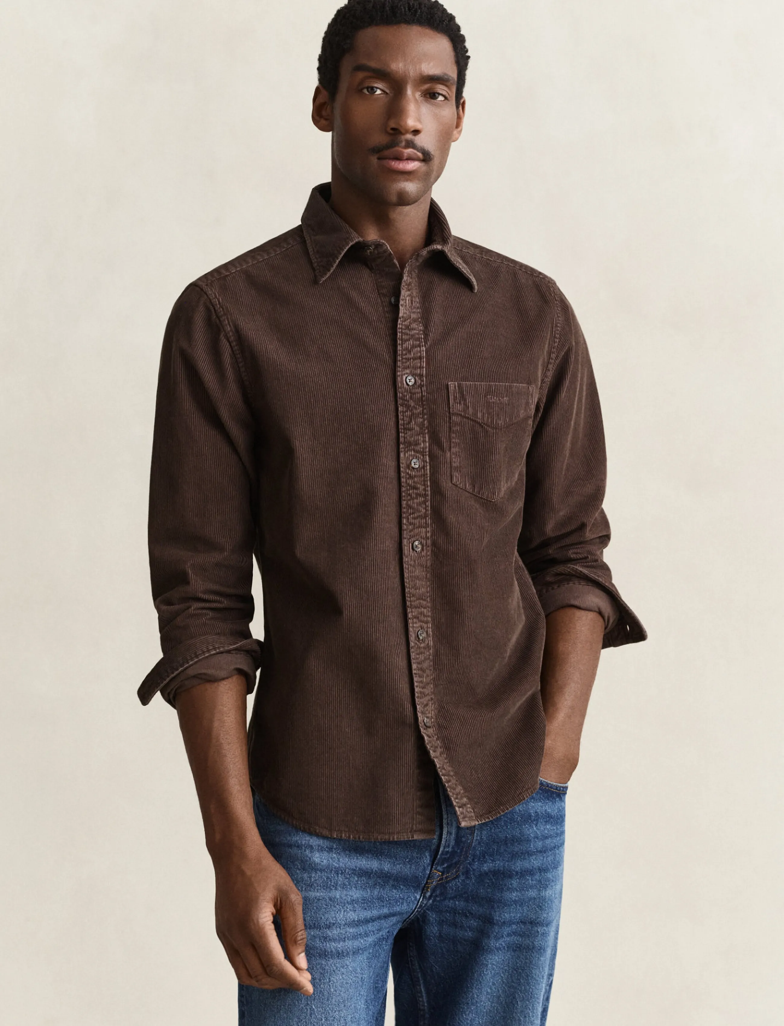 Gant REG GMNT DYED CORD SHIRT - Streetstyle - BLACK BROWN / brown
