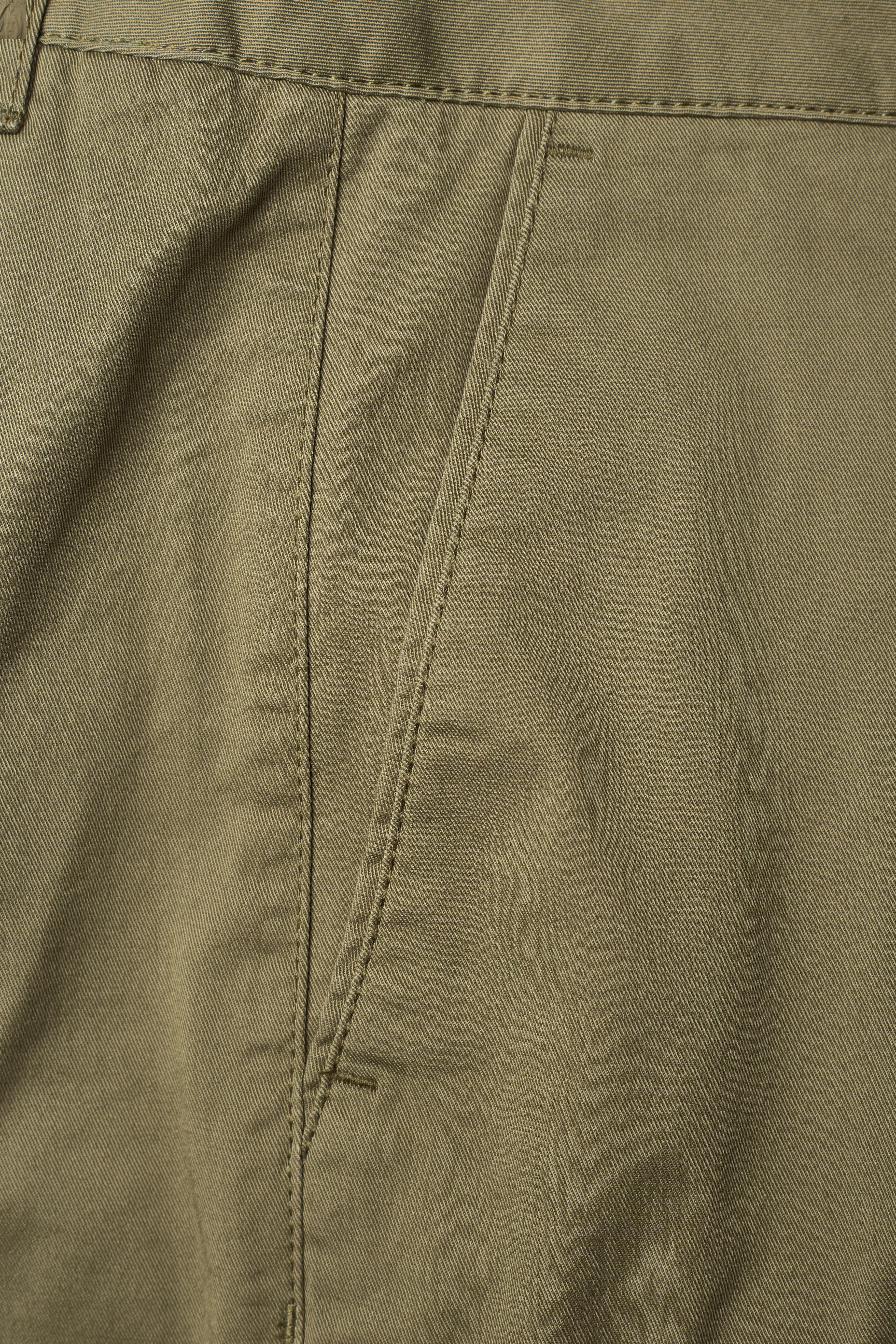 GANT - SLIM CLASSIC CHINO SHORTS - utility green - 2