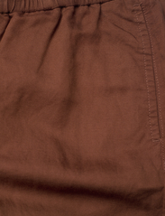 GANT - LINEN VISCOSE PULL-ON SHORTS - casual shorts - mahogany brown - 2