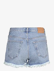 GANT - D1. RAW HEM DENIM SHORTS - jeansshorts - light blue vintage - 1