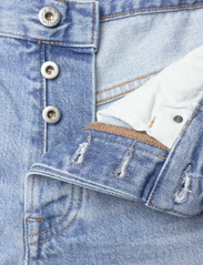 GANT - D1. RAW HEM DENIM SHORTS - jeansshorts - light blue vintage - 3