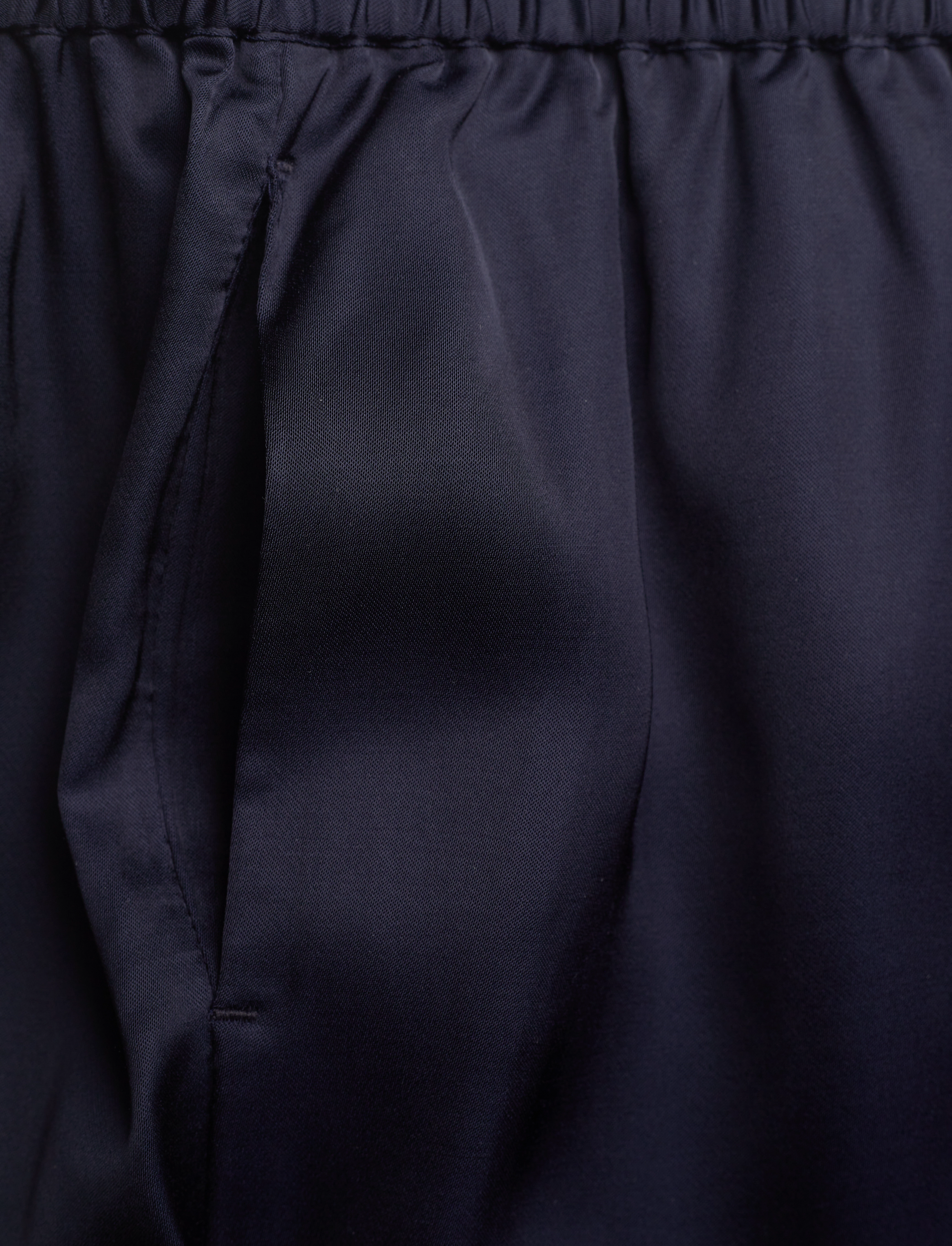 GANT - D1. SATIN PULL ON SHORTS - evening blue - 2