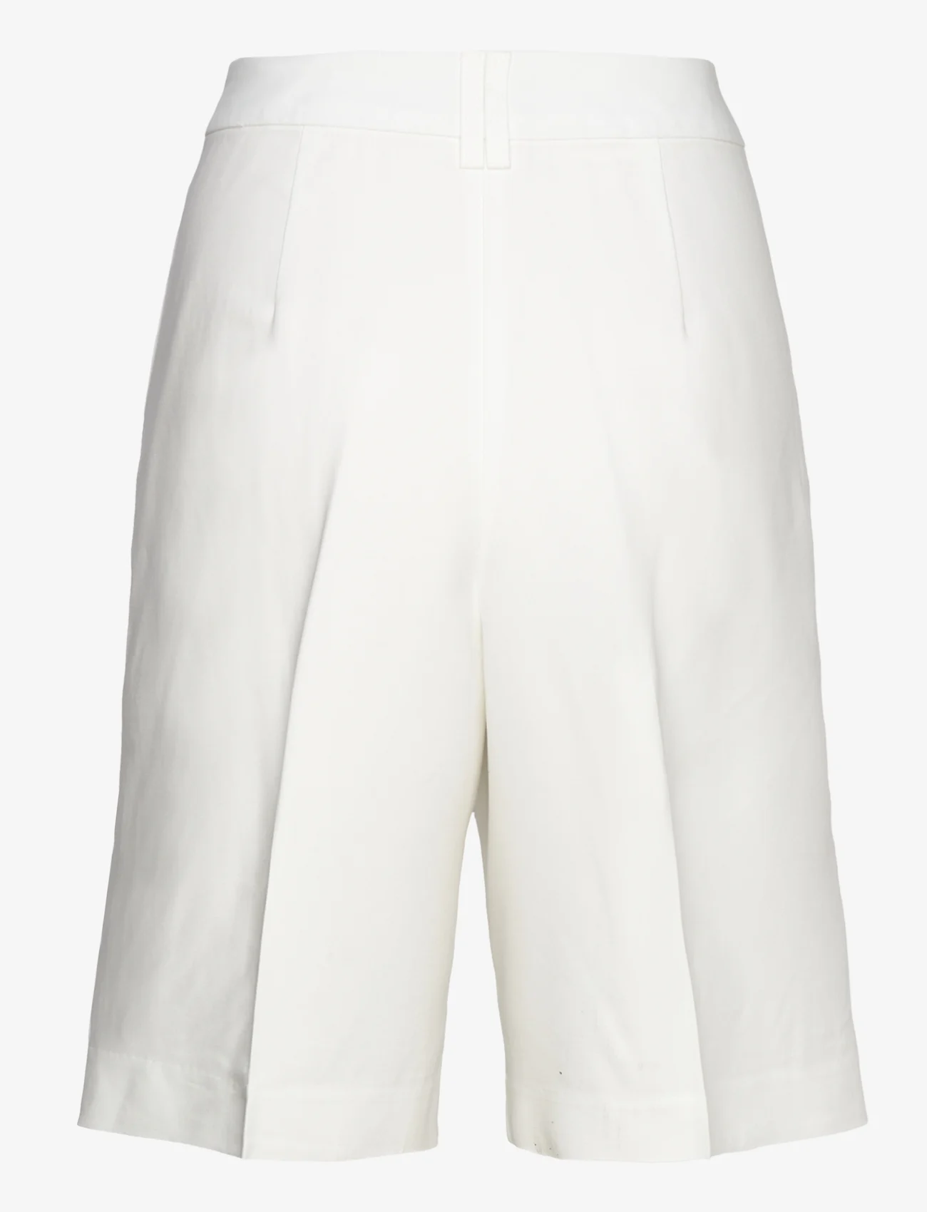GANT - RELAXED PLEATED SHORTS - casual shorts - white - 1