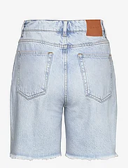 GANT - REG MID LENGTH DENIM SHORTS - jeansshorts - light blue broken in - 1