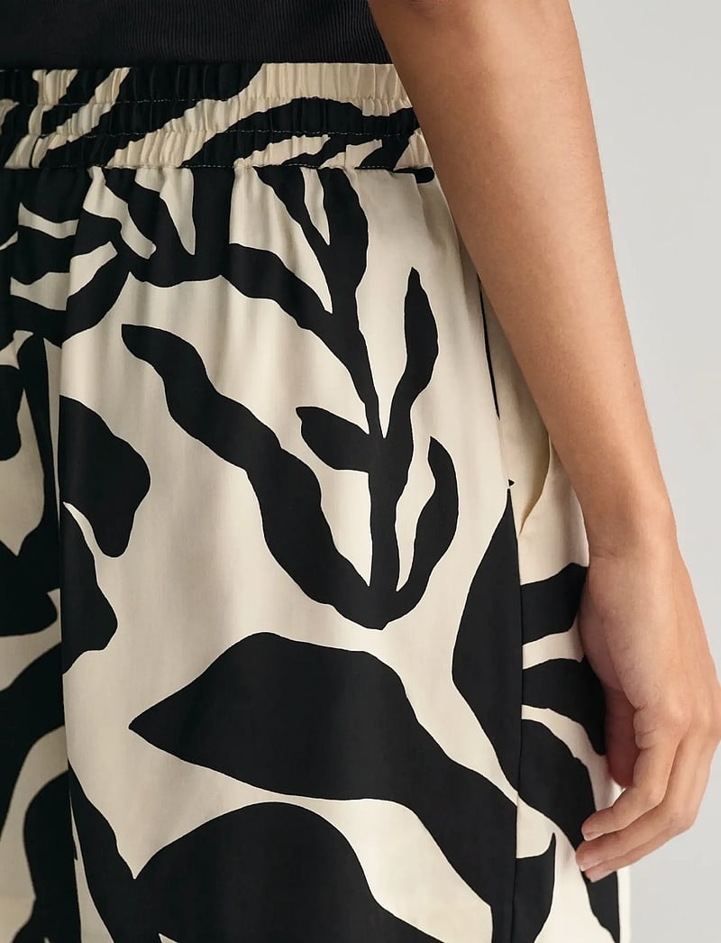 GANT - REL PALM PRINT PULL ON SHORTS - casual korte broeken - soft oat - 4