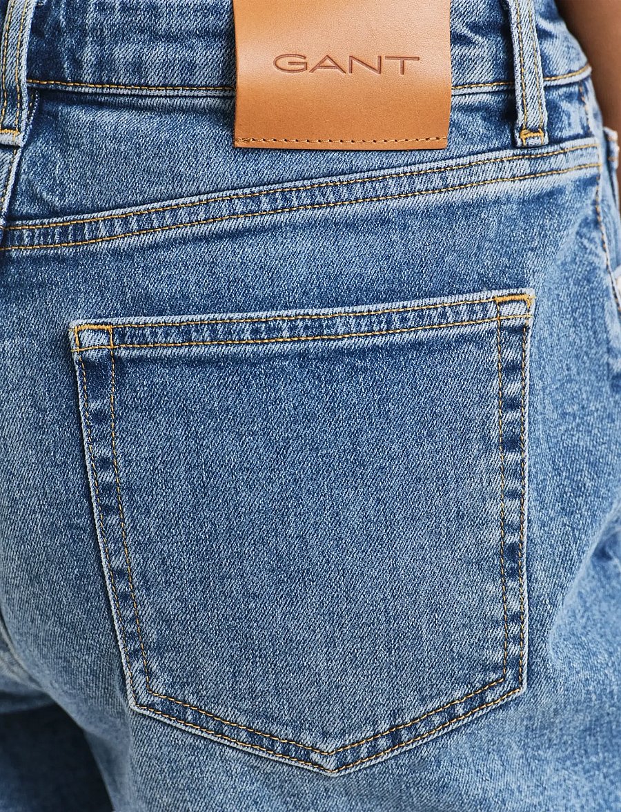 Gant - REG DENIM SHORTS - lühikesed teksapüksid - mid blue broken in - 4