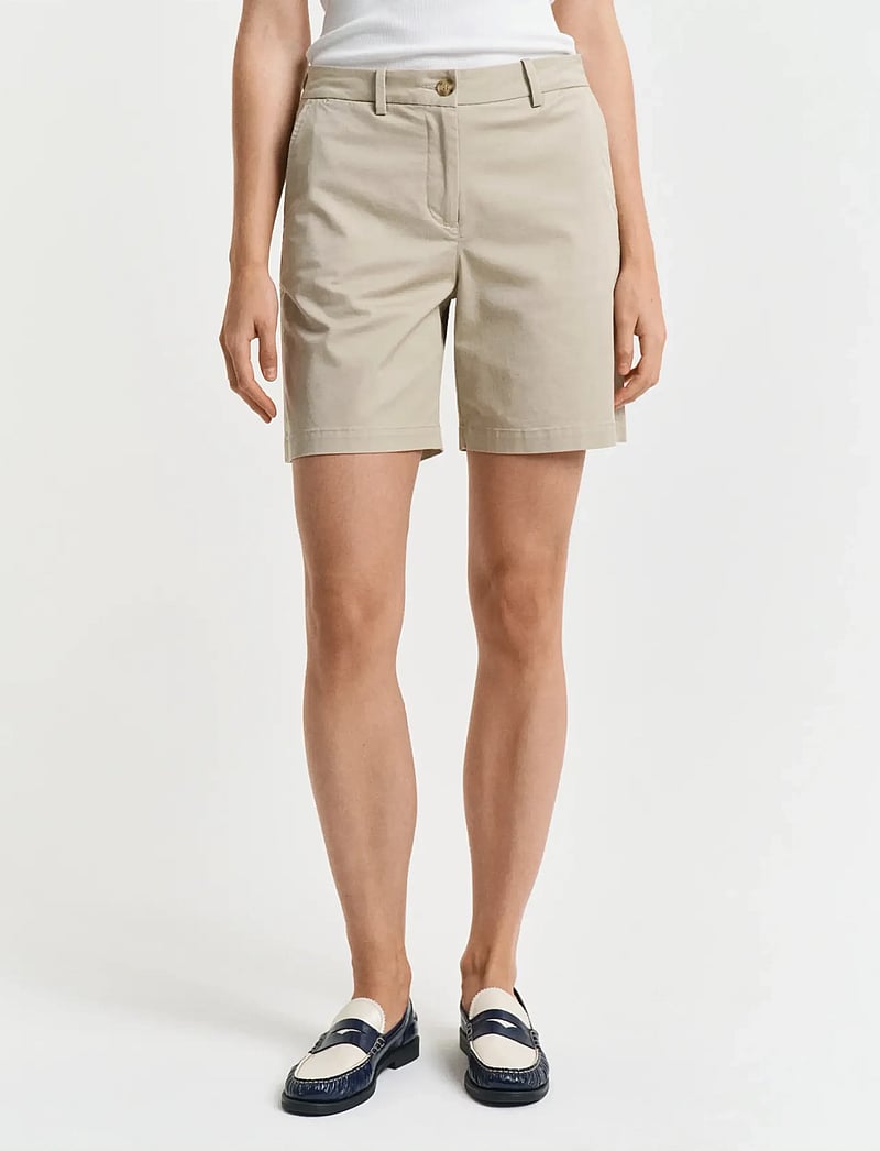 GANT - CHINO SHORTS - chino lühikesed püksid - dry sand - 0