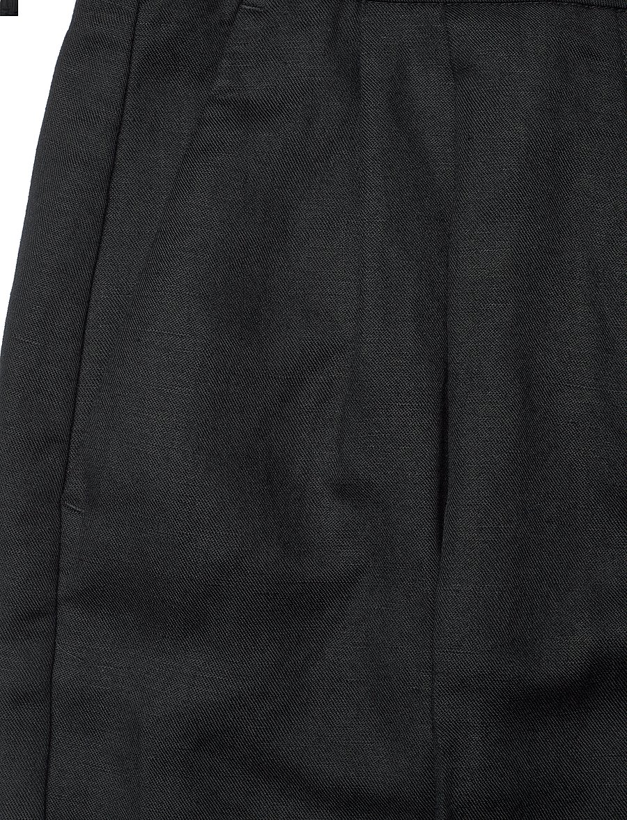 Gant - TAILORED LINEN SHORTS - hørshorts - black - 2