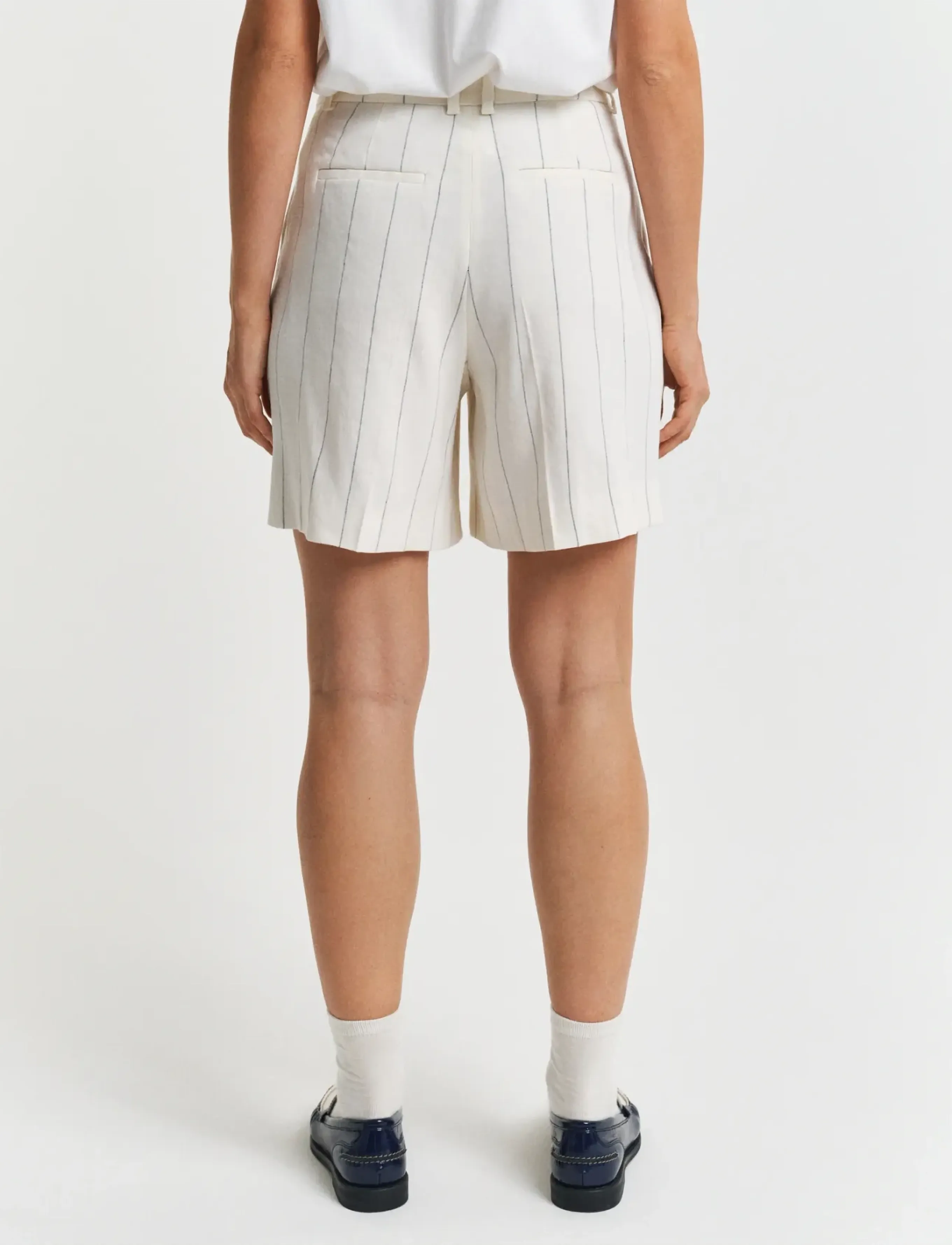 Gant - PINSTRIPE LINEN SHORTS - leinen-shorts - eggshell - 3
