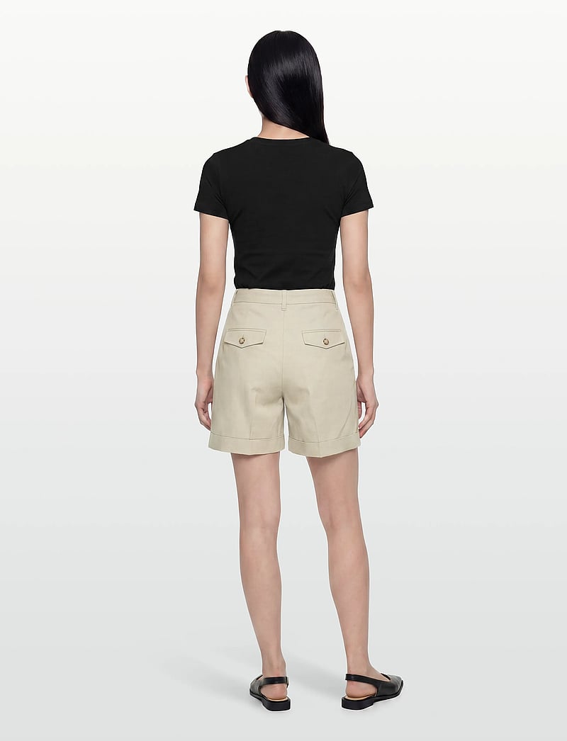 Gant - TAILORED FLUID SHORTS - chino-shorts - country beige - 4