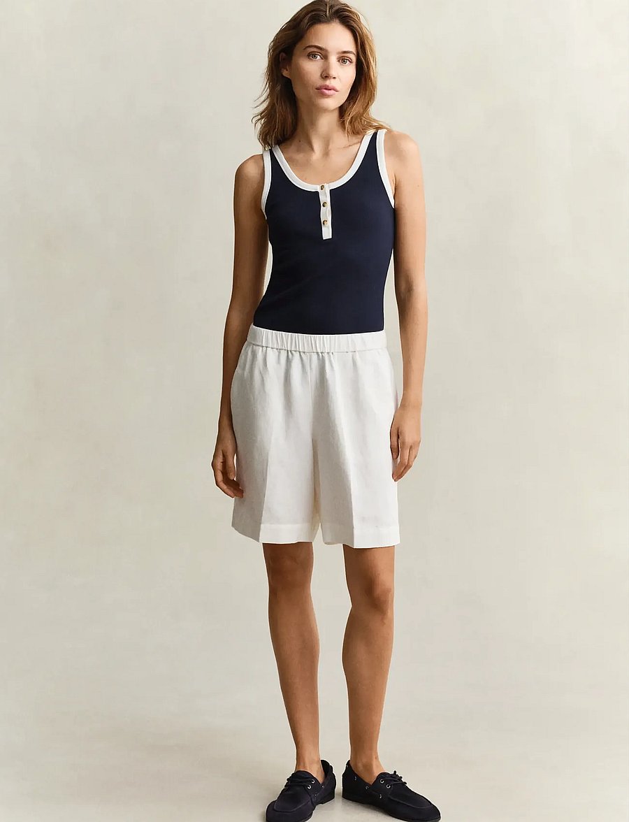 Gant - LINEN BLEND PULL ON SHORTS - linased lühikesed püksid - eggshell - 0
