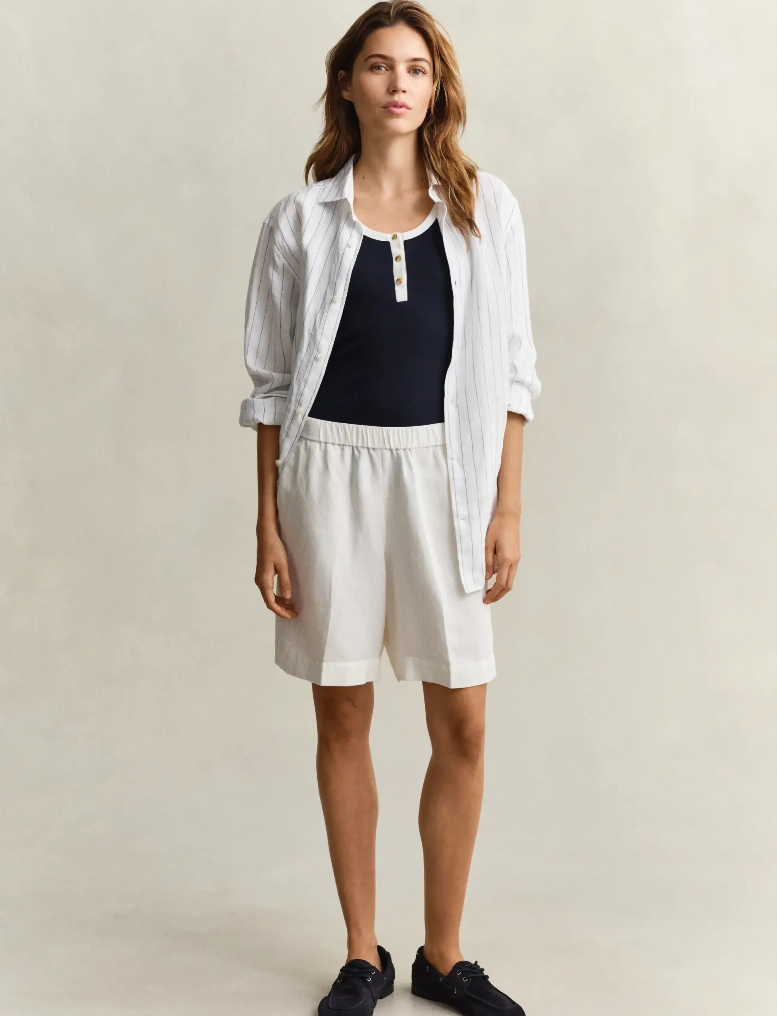 Gant - LINEN BLEND PULL ON SHORTS - linased lühikesed püksid - eggshell - 4