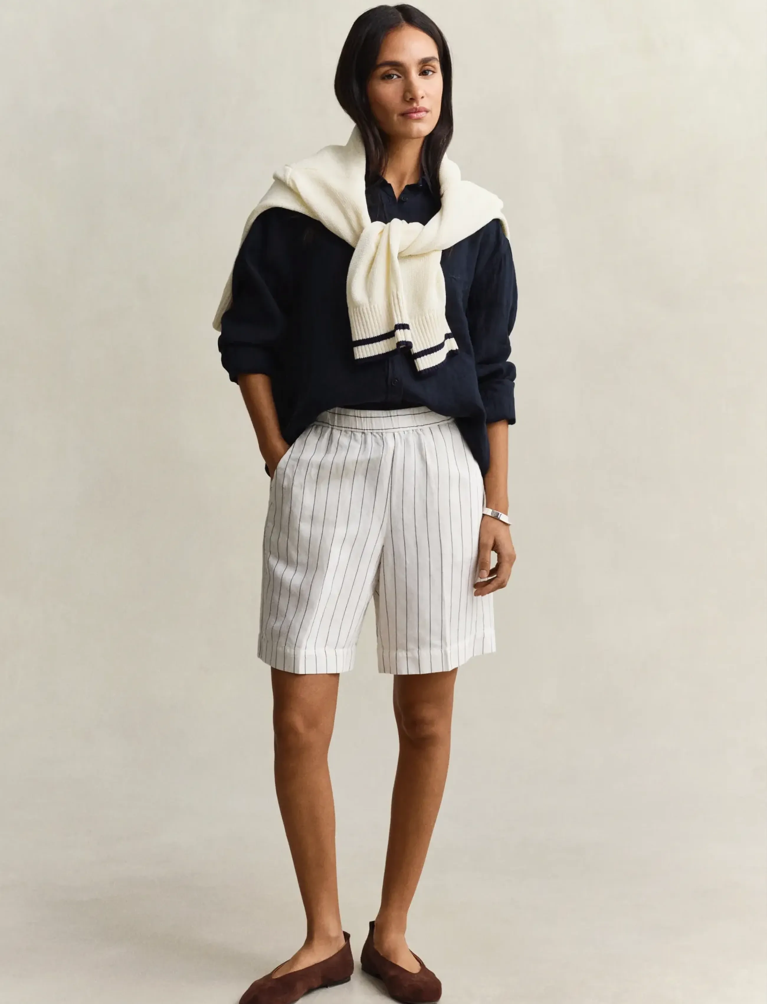 Gant - STRIPED LINEN BLEND PULL ON SHORTS - linased lühikesed püksid - eggshell - 4