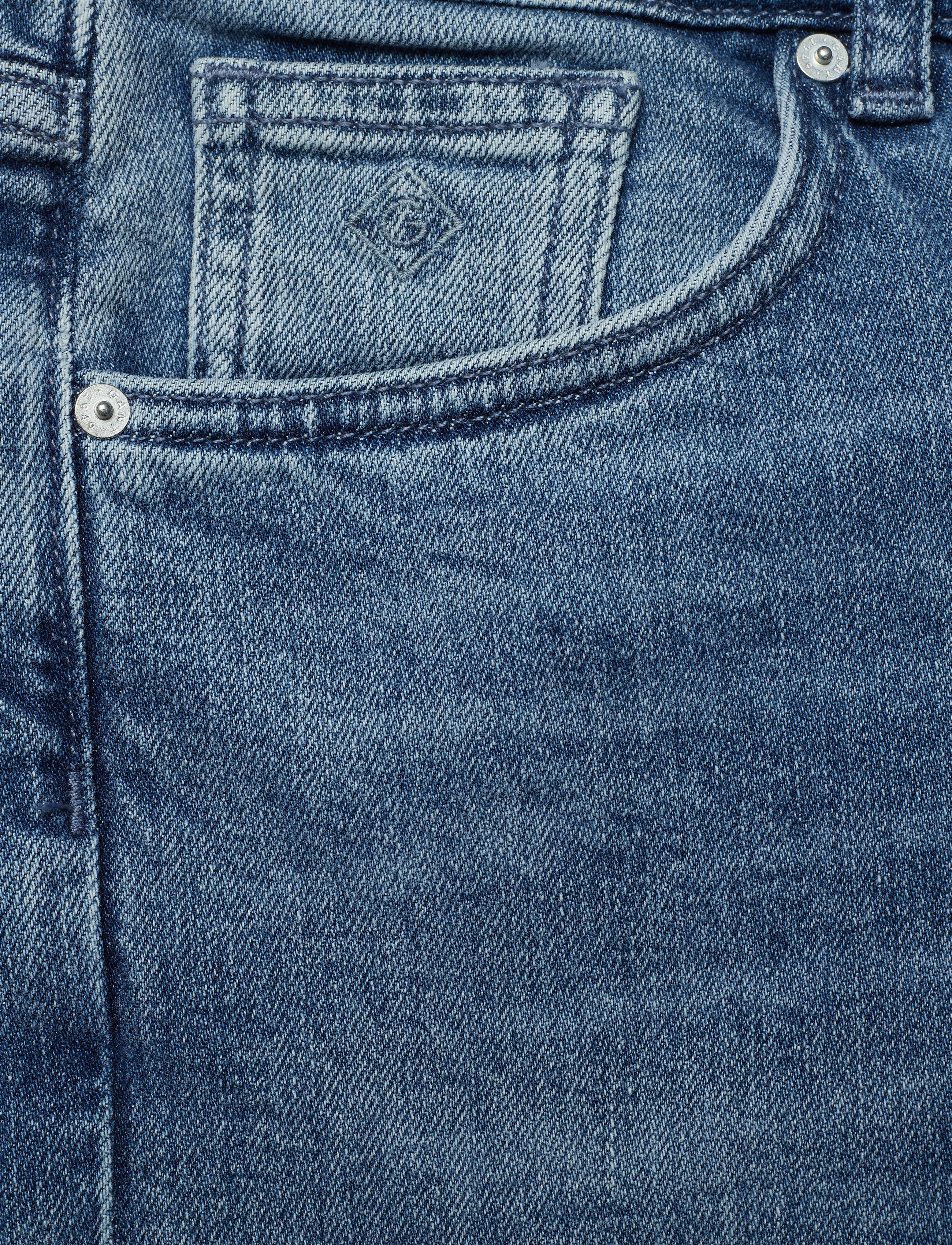 GANT - D1. SLIM BLUE CAPRI DENIM - light blue worn in - 2