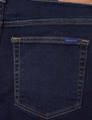 GANT - FARLA SUPER STRETCH JEANS - raka jeans - dark blue broken in - 4