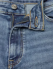 GANT - SLIM SUPER STRETCH JEANS - džinsa bikses ar tievām starām - mid blue broken in - 3