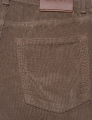 GANT - CORD CROPPED FLARE JEANS - džinsa bikses ar zvanveida starām - desert brown - 4