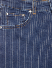 GANT - STRAIGHT CROPPED STRIPED JEANS - džinsa bikses ar taisnām starām - mid blue - 2
