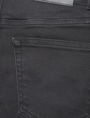 GANT - BLACK CROPPED SLIM JEANS - kitsad teksad - black worn in - 4
