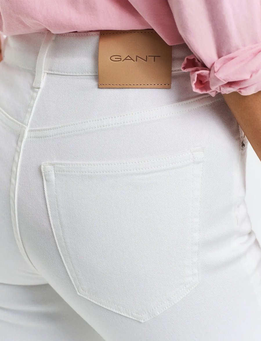 Gant - SLIM CROPPED WHITE JEANS - straight jeans - eggshell - 4