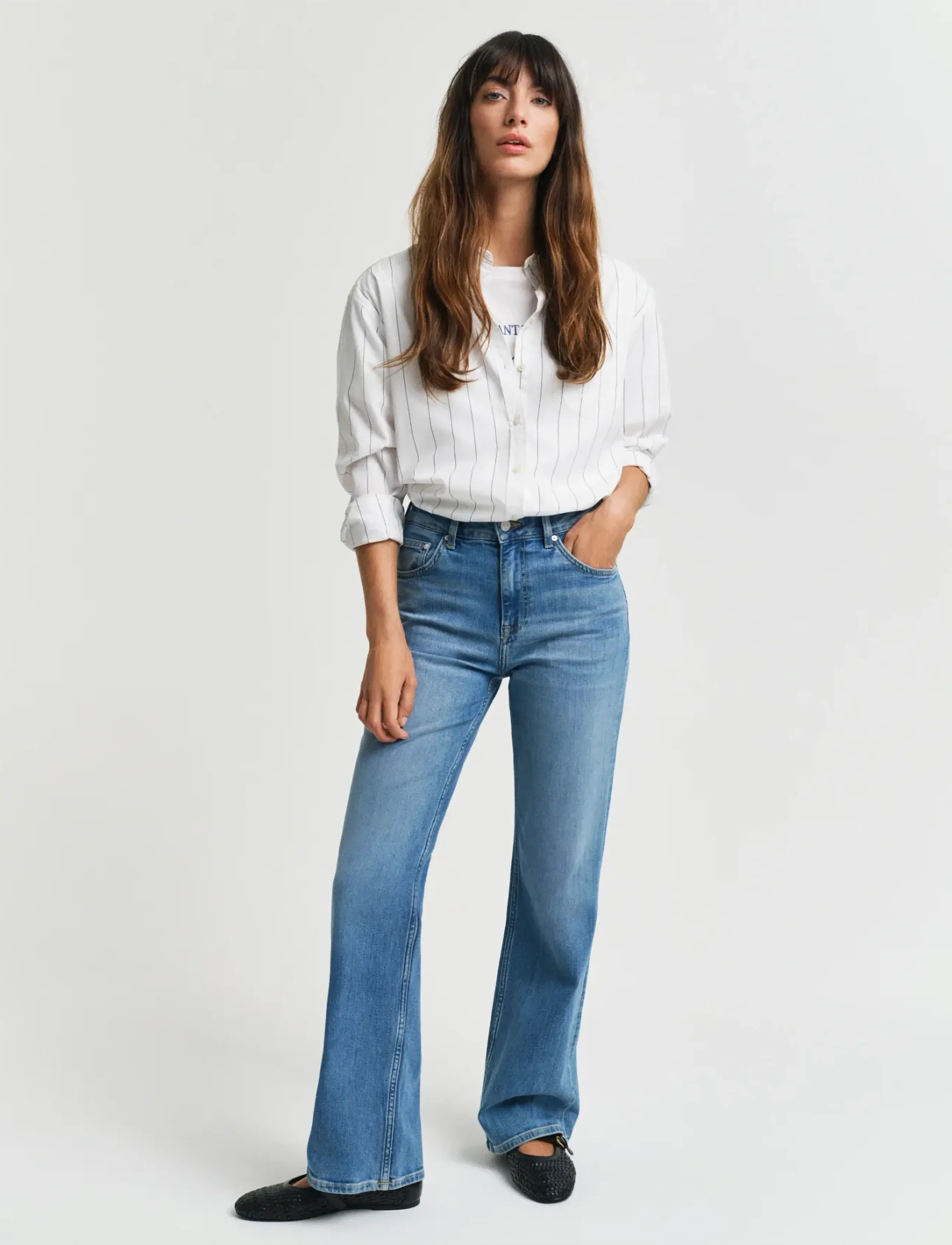 Gant - SLIM FLARE JEANS - flared jeans - semi light blue broken in - 4