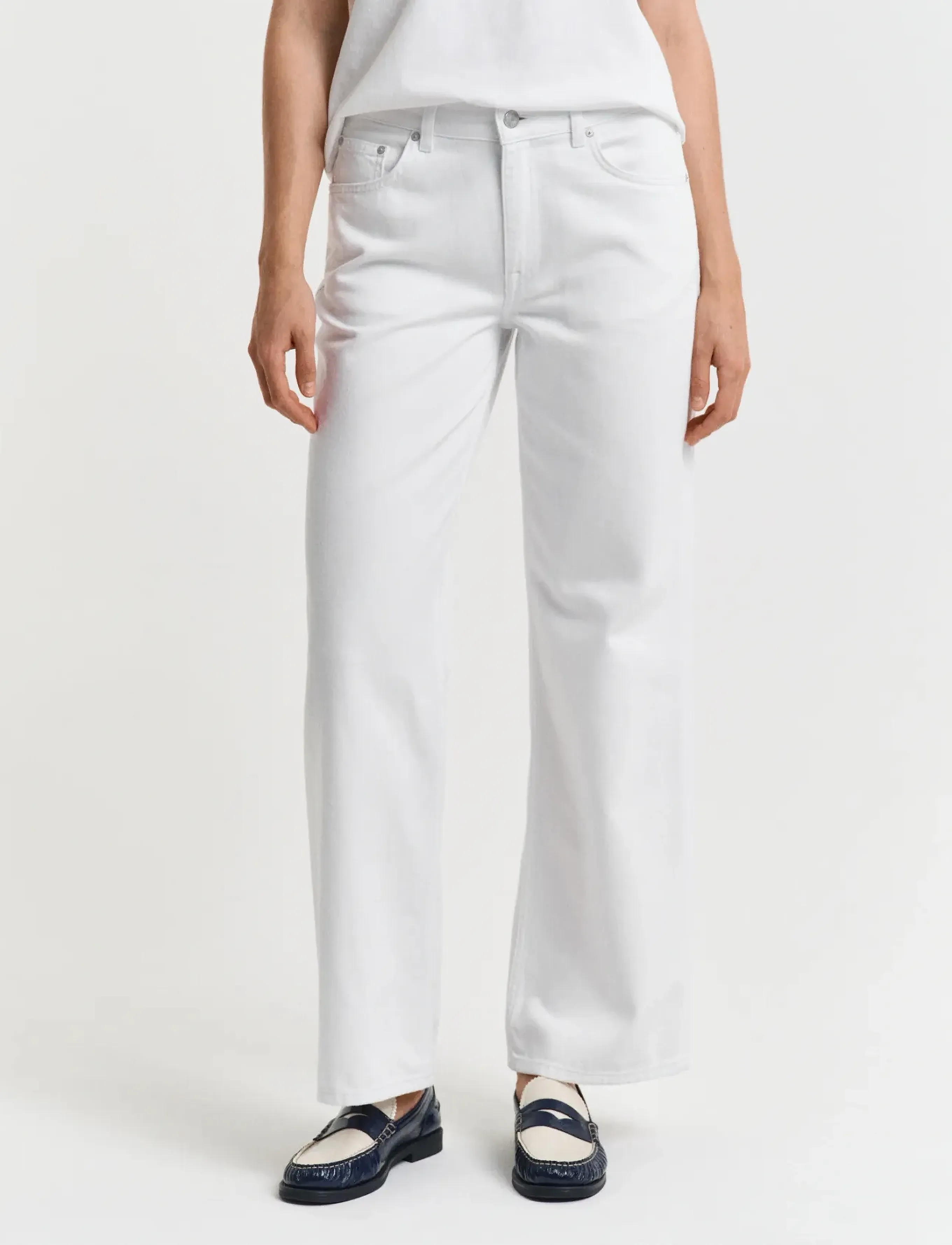 Gant - REL STRAIGHT WHITE JEANS - pantalons larges - eggshell - 4