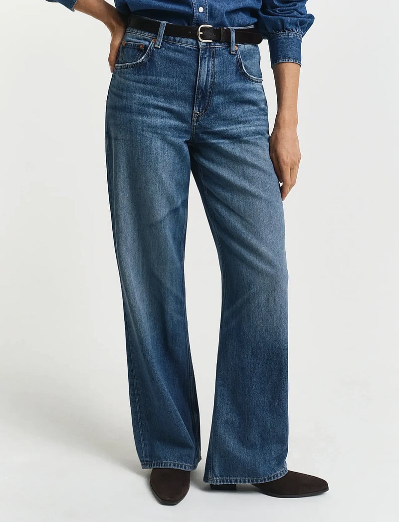 GANT - RELAXED JEANS - laia säärega teksad - mid blue broken in - 0