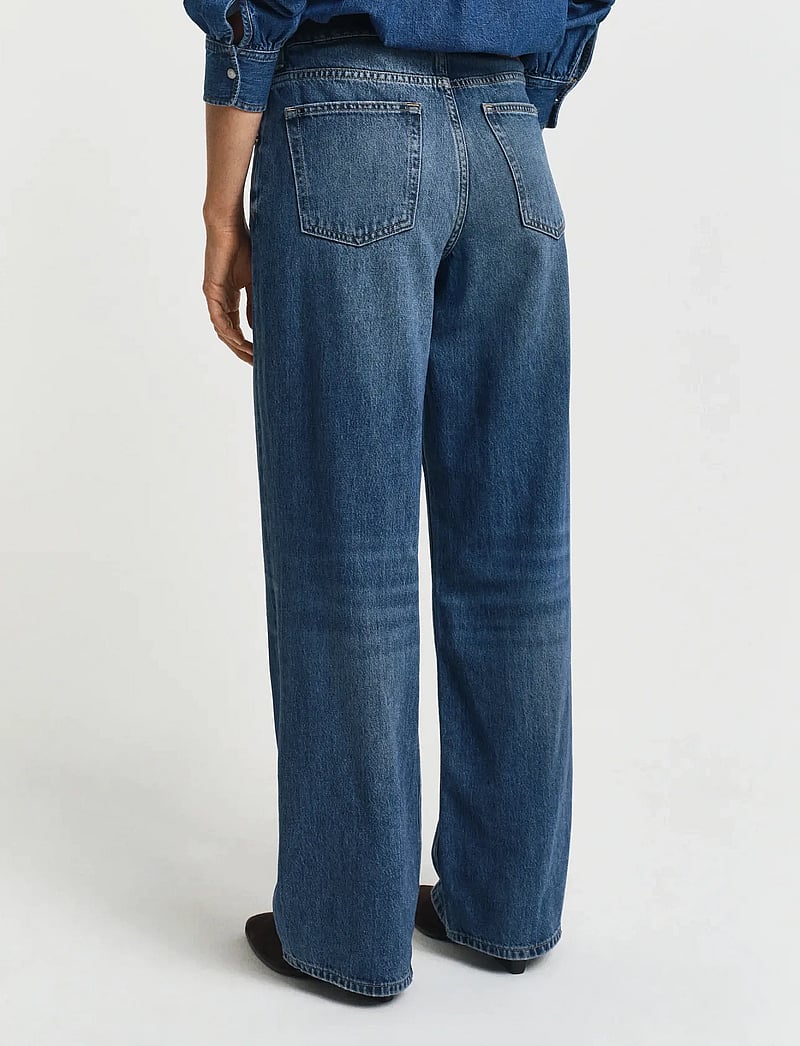 GANT - RELAXED JEANS - laia säärega teksad - mid blue broken in - 5