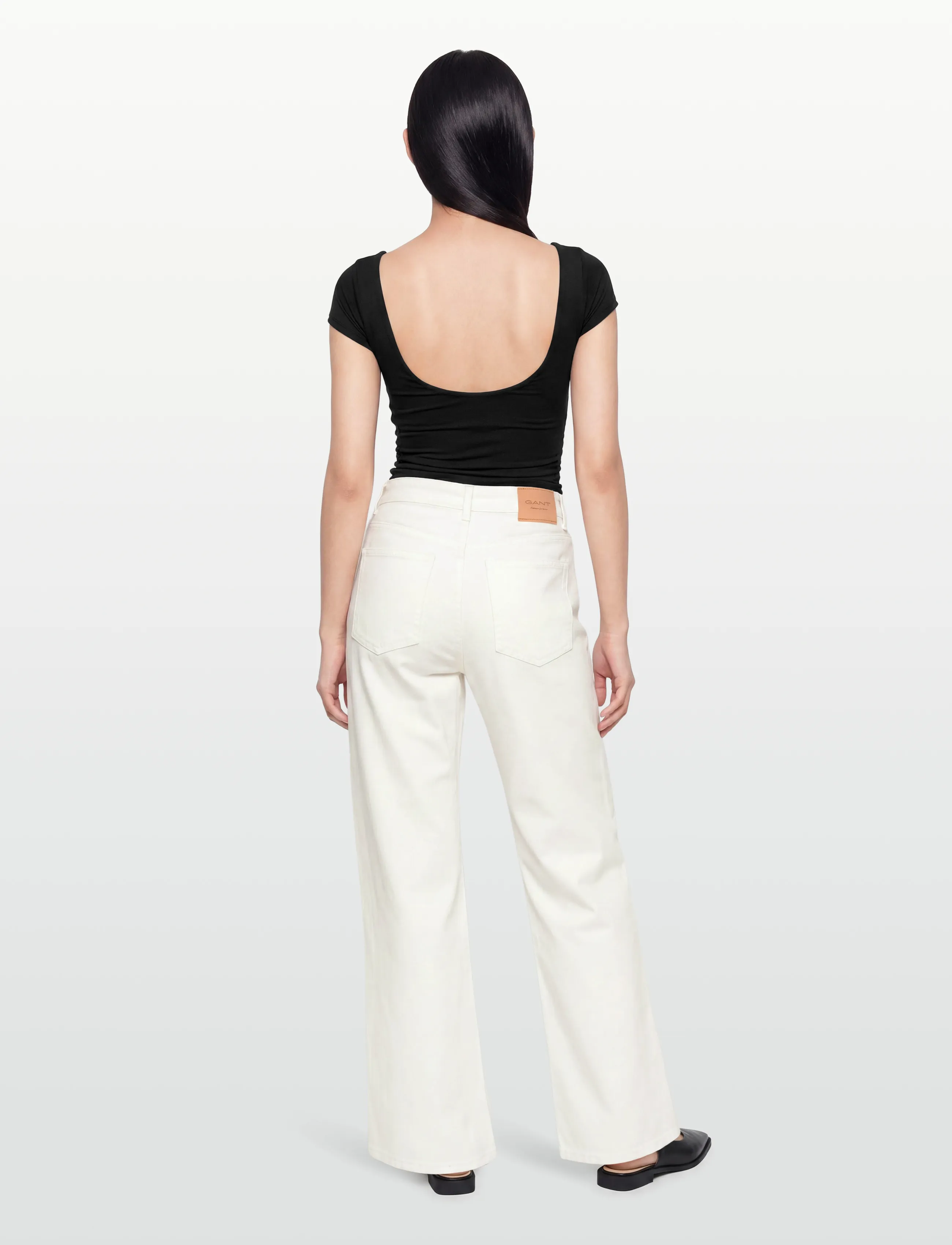 Gant - CROPPED RELAXED JEANS - hosen mit weitem bein - eggshell - 4