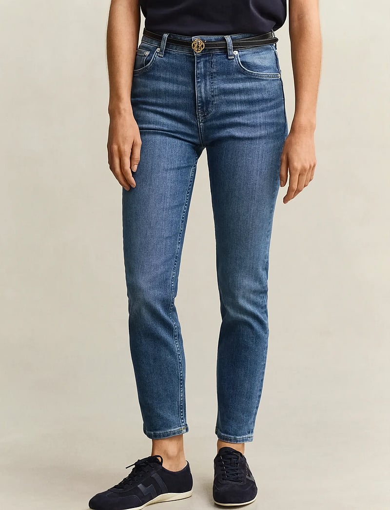 GANT - CROPPED SLIM STRETCH JEANS - kitsad teksad - mid blue broken in - 4