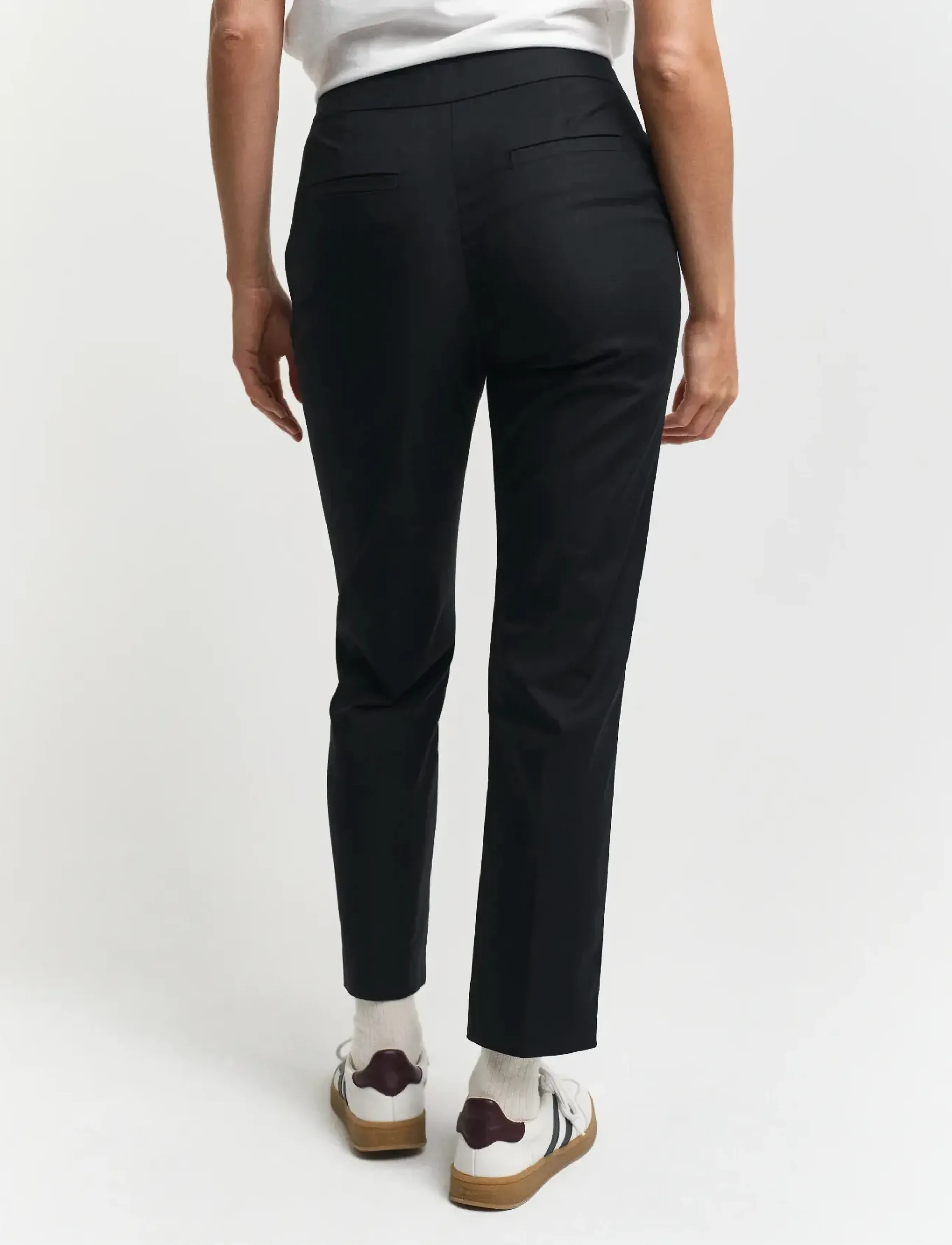 Gant - SLIM SLACK - slim fit trousers - ebony black - 3