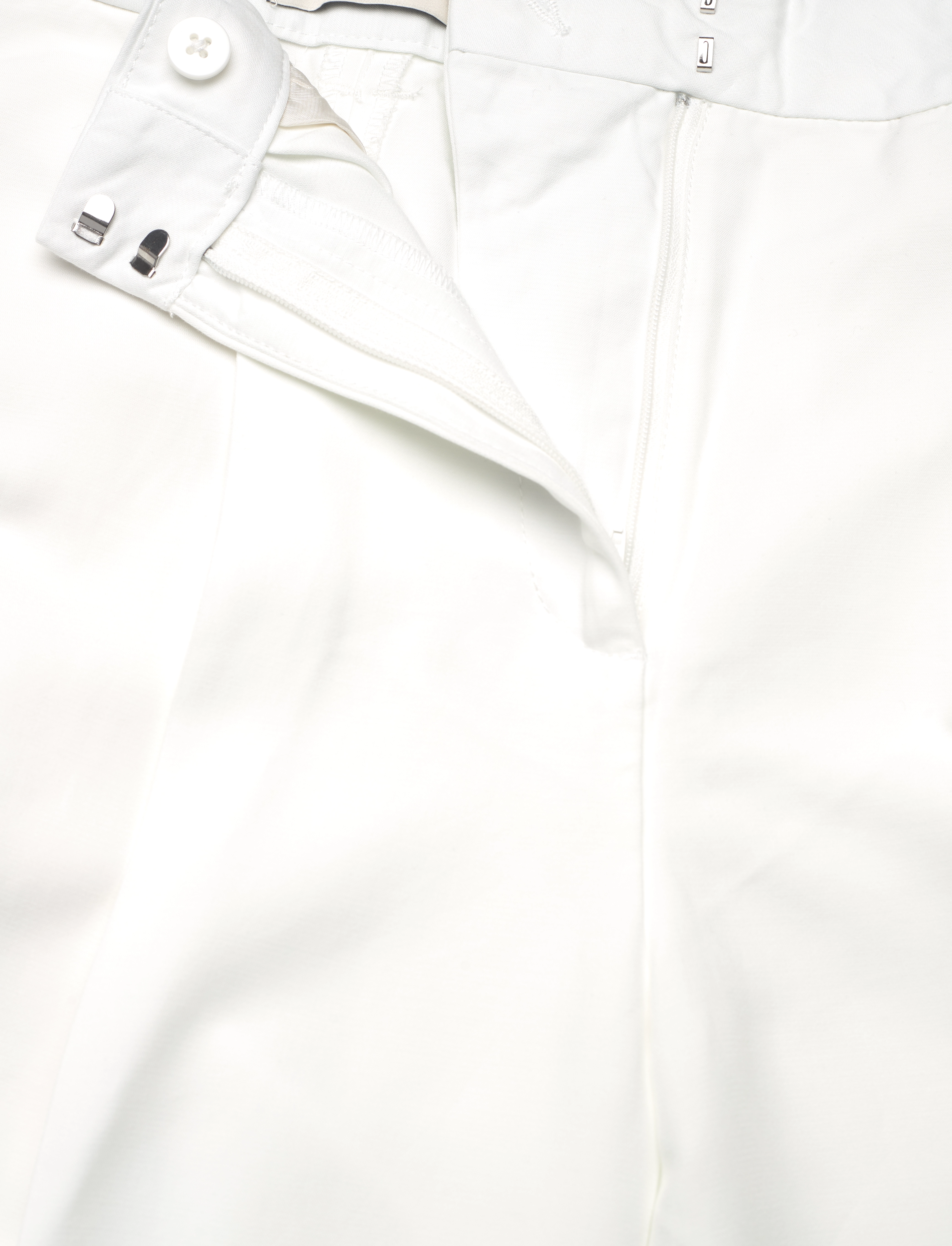 GANT - RELAXED PLEATED PANTS - white - 3