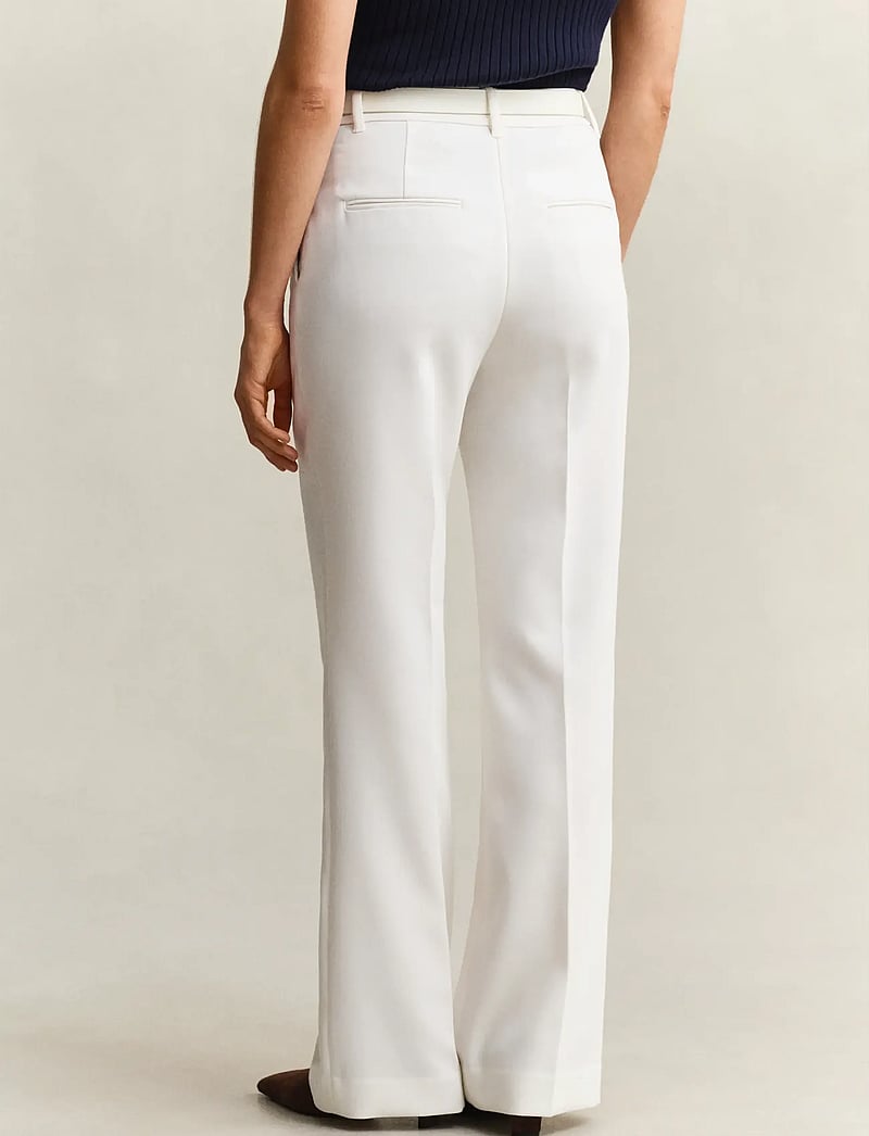 Gant - Slim Flared Slacks - schlaghose - eggshell - 2