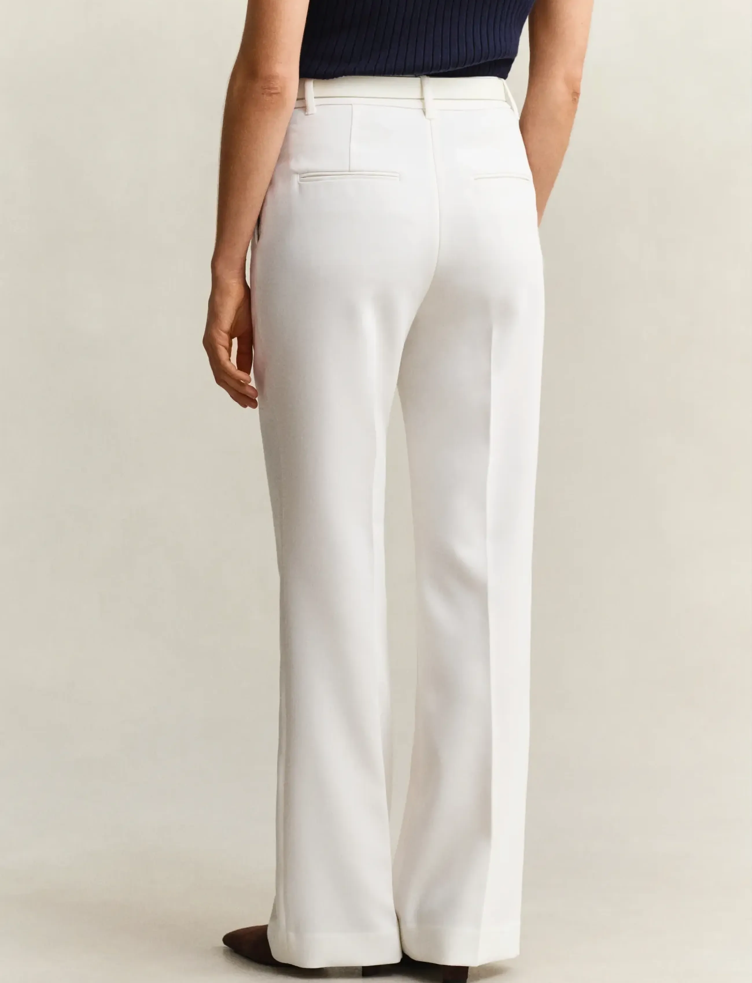 Gant - Slim Flared Slacks - schlaghosen - eggshell - 2