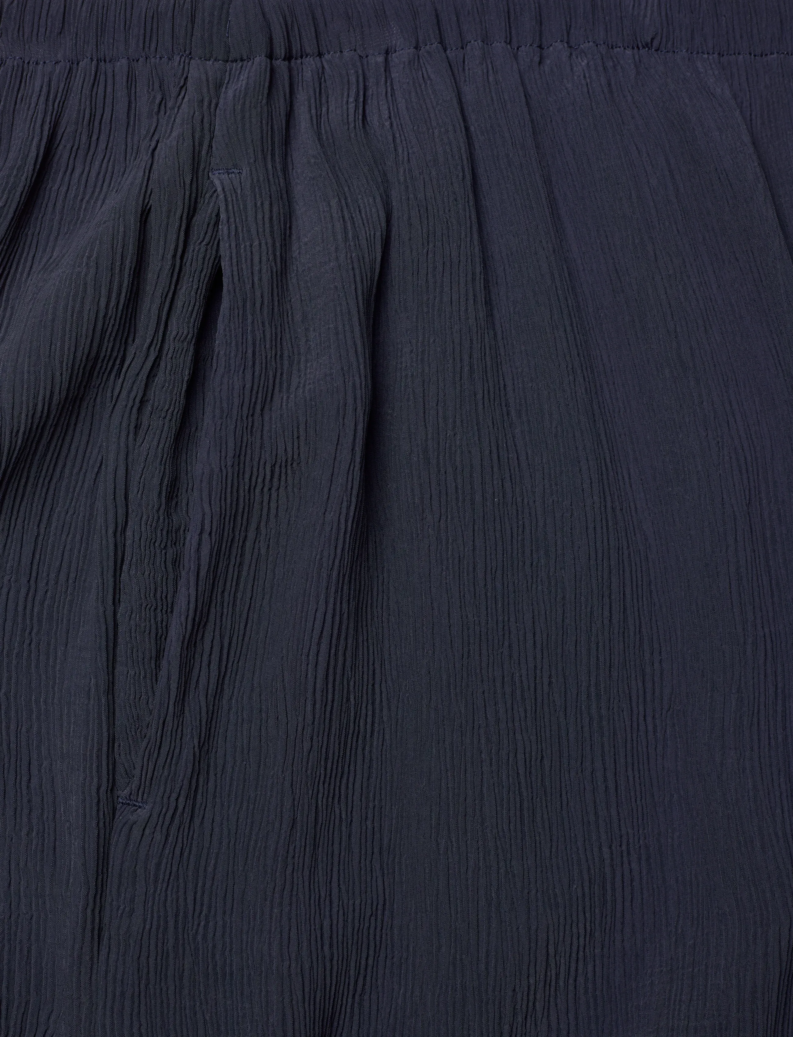 Gant - FLUID CRINKLE PULL ON PANTS - sirge säärega püksid - evening blue - 2