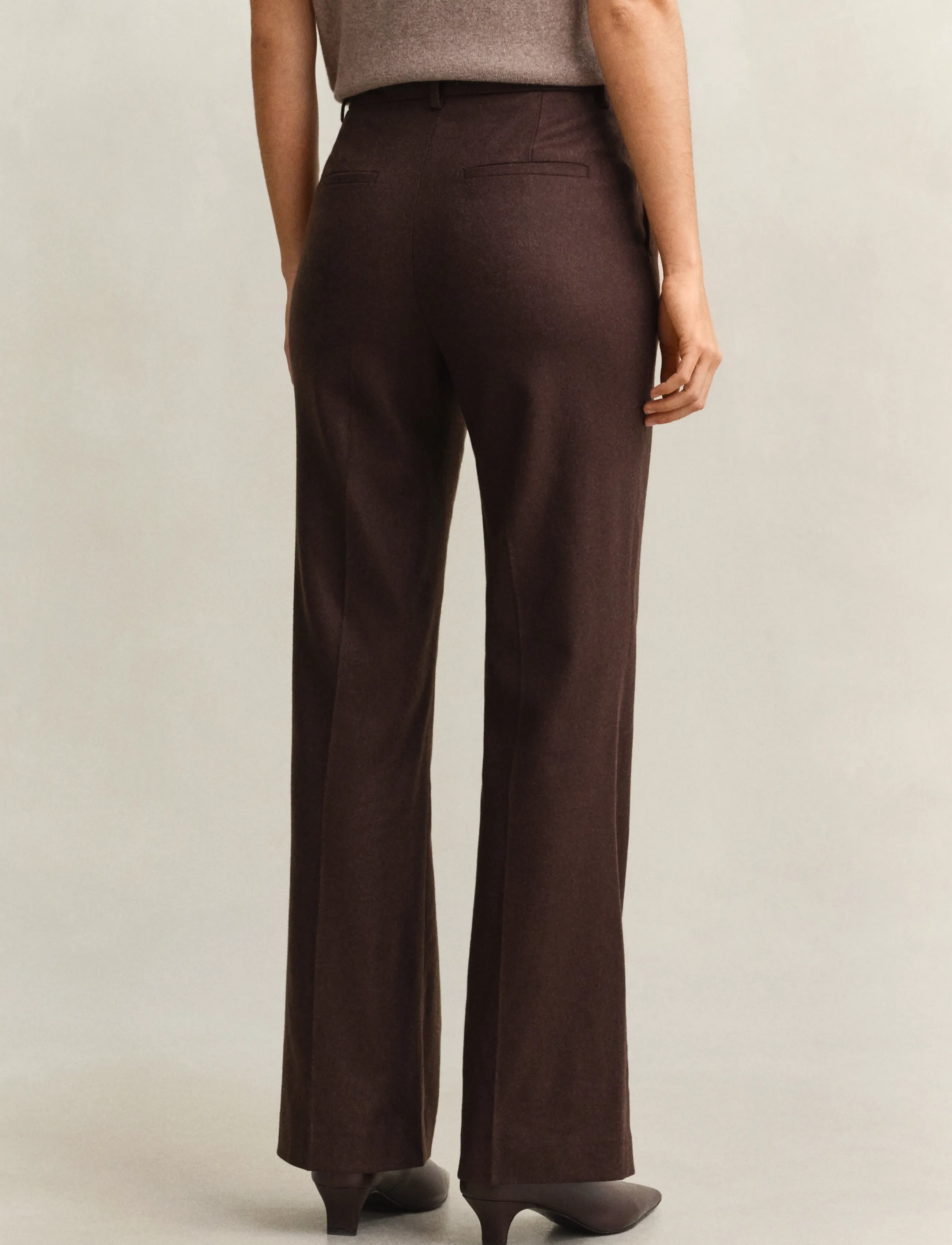 Gant - TAILORED SLIM FLARE FLANNEL PANTS - utsvängda byxor - deep brown - 2