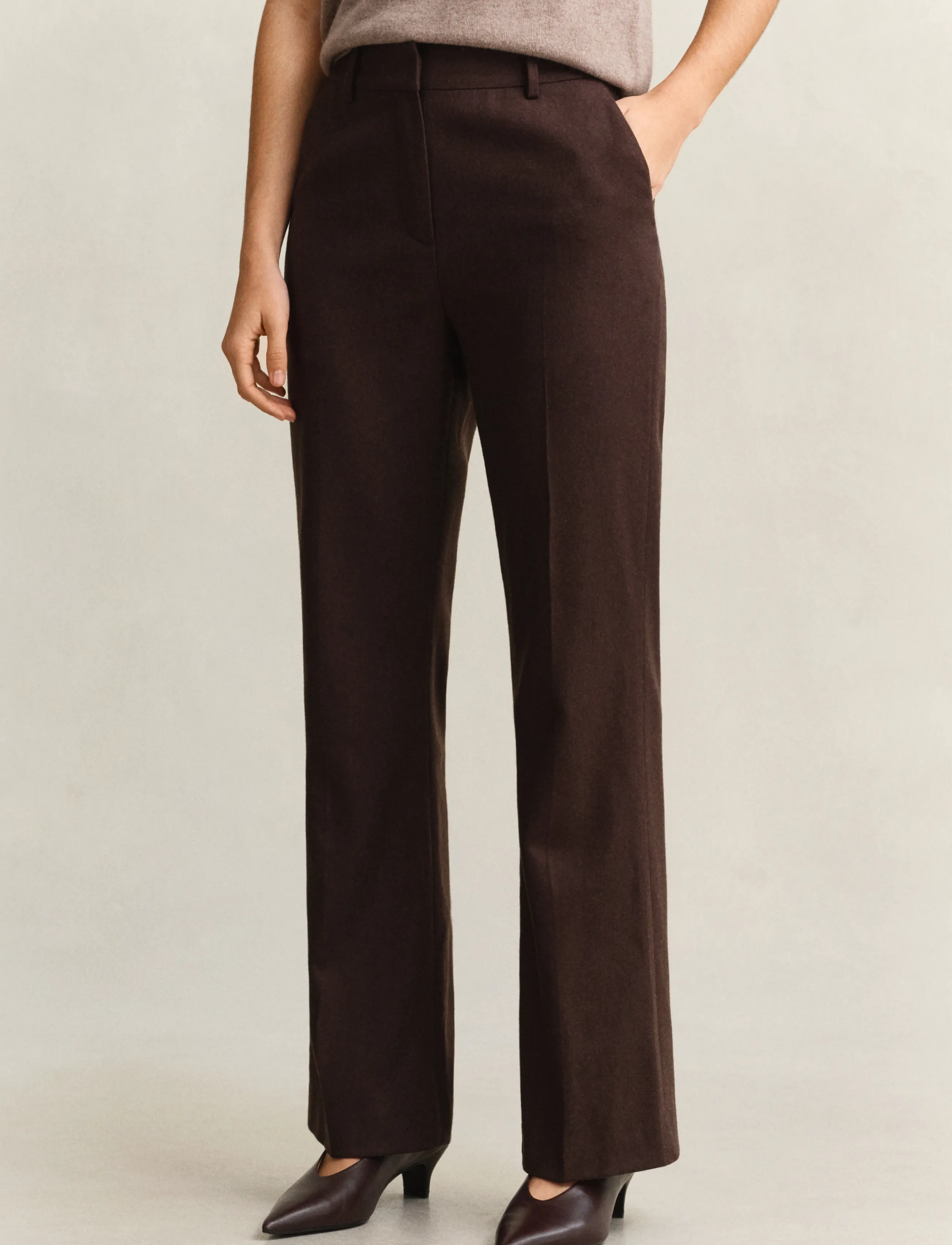 Gant - TAILORED SLIM FLARE FLANNEL PANTS - utsvängda byxor - deep brown - 4
