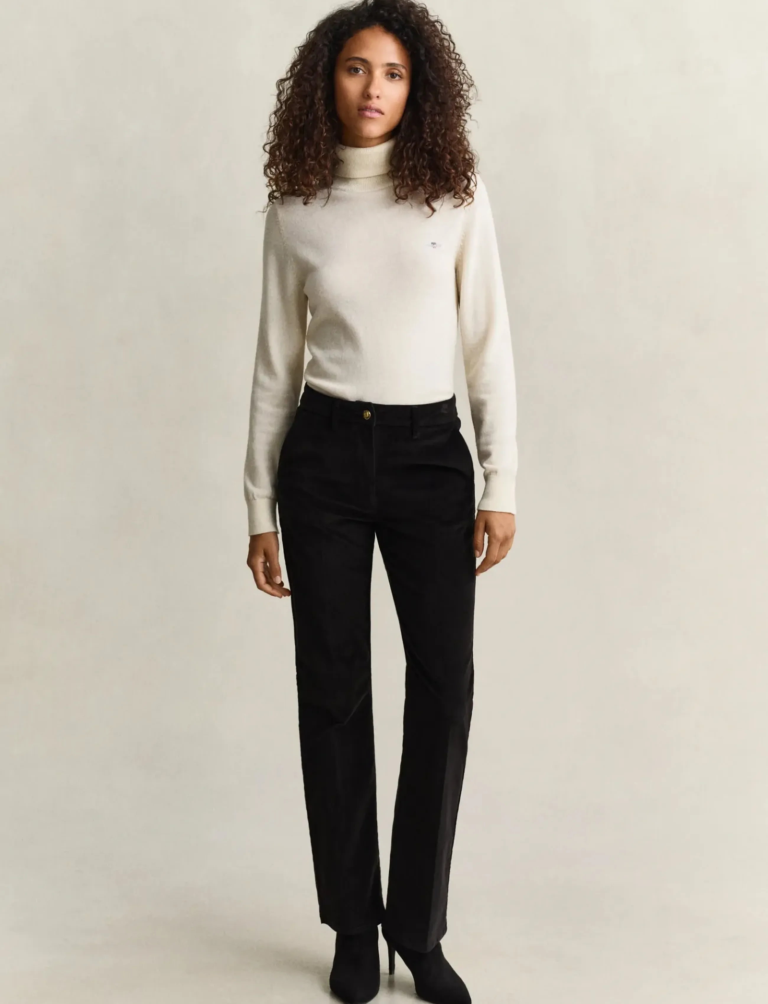 Gant - SLIM FLARE VELVET PANTS - utsvängda byxor - black - 1